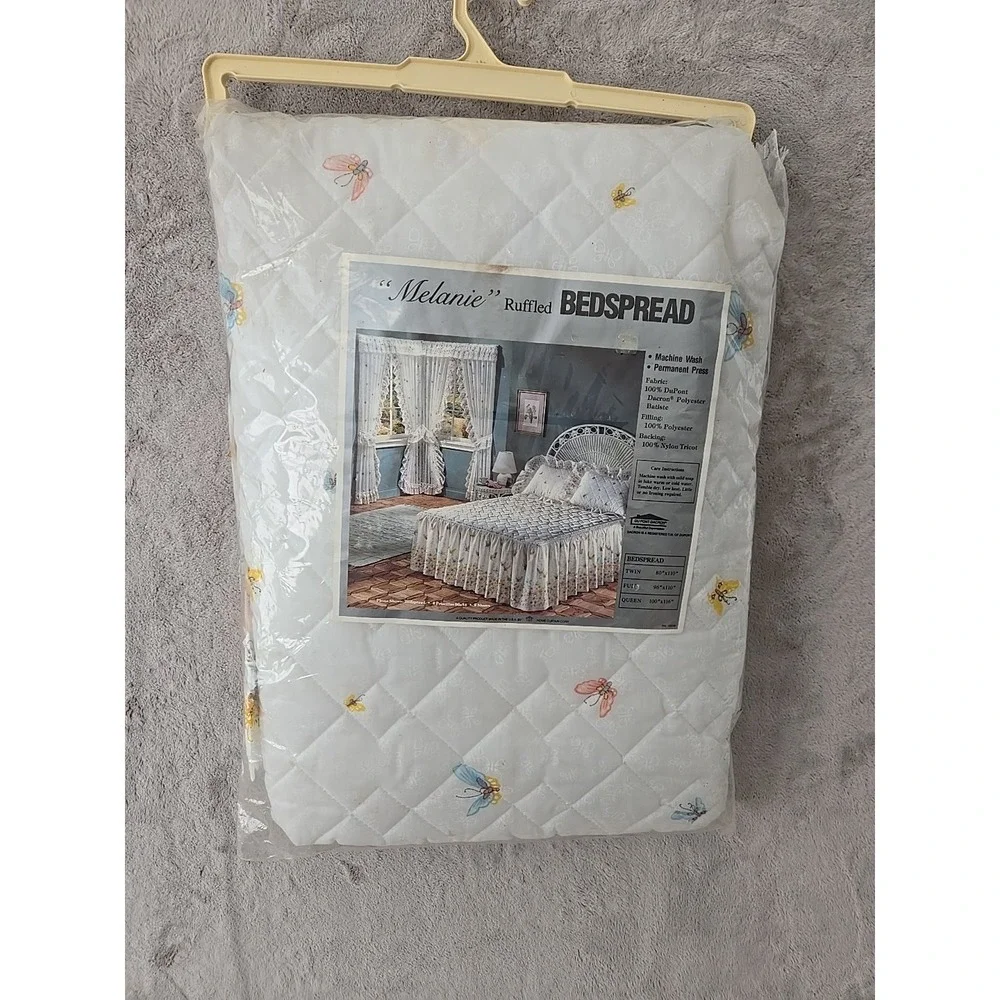 Quilted Cottage Core Country‎ Butterflies Flowers Full Ruffled Bedspread 80s